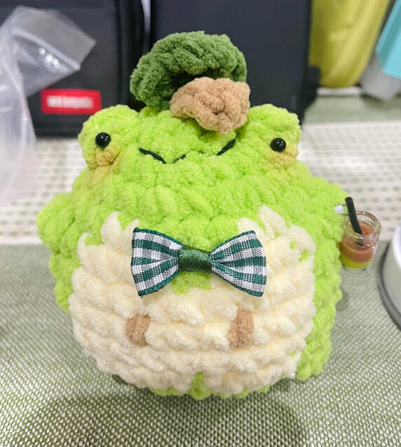 green apple froggy!